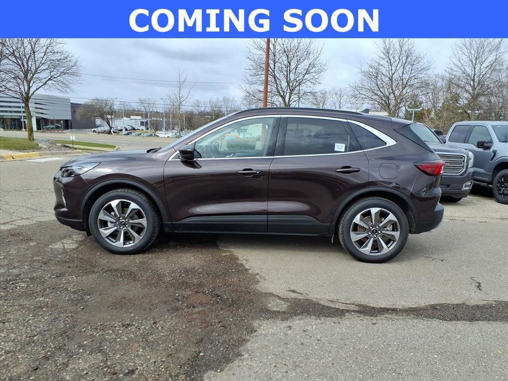 Certified 2023 Ford Escape Platinum image 2