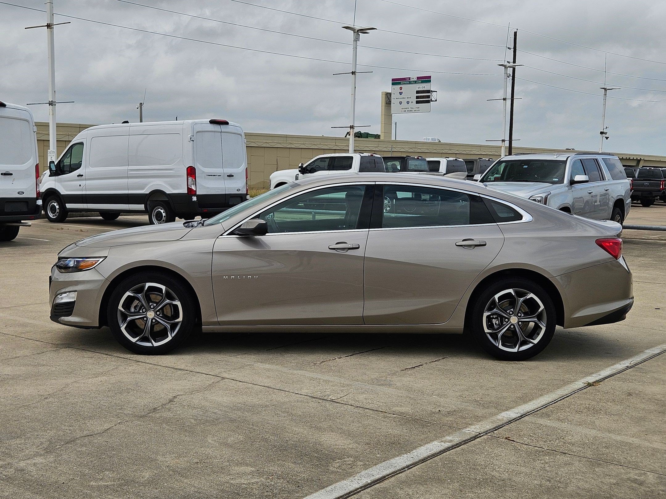 Used 2024 Chevrolet Malibu LT FWD image 9