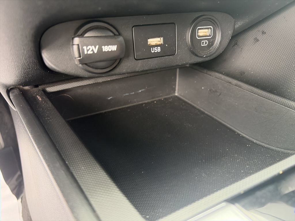 Used 2023 Hyundai Elantra SEL FWD image 25