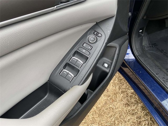 Used 2018 Honda Accord LX image 19