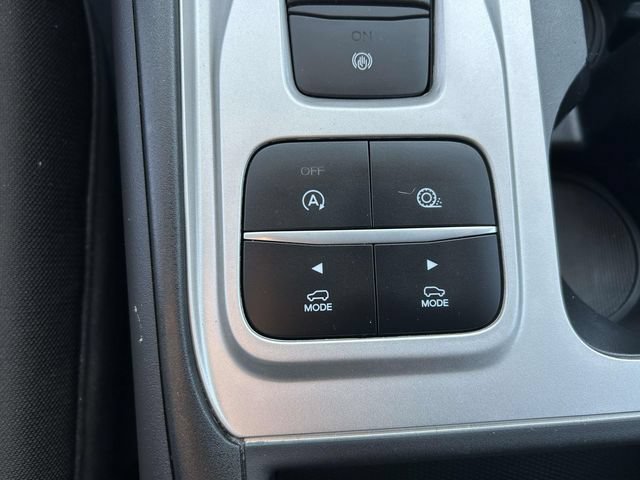 Certified 2023 Ford Explorer XLT RWD image 25