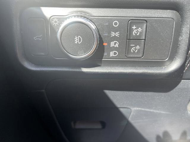 Certified 2022 Ford Explorer Platinum w/ Equipment Group 601A image 14