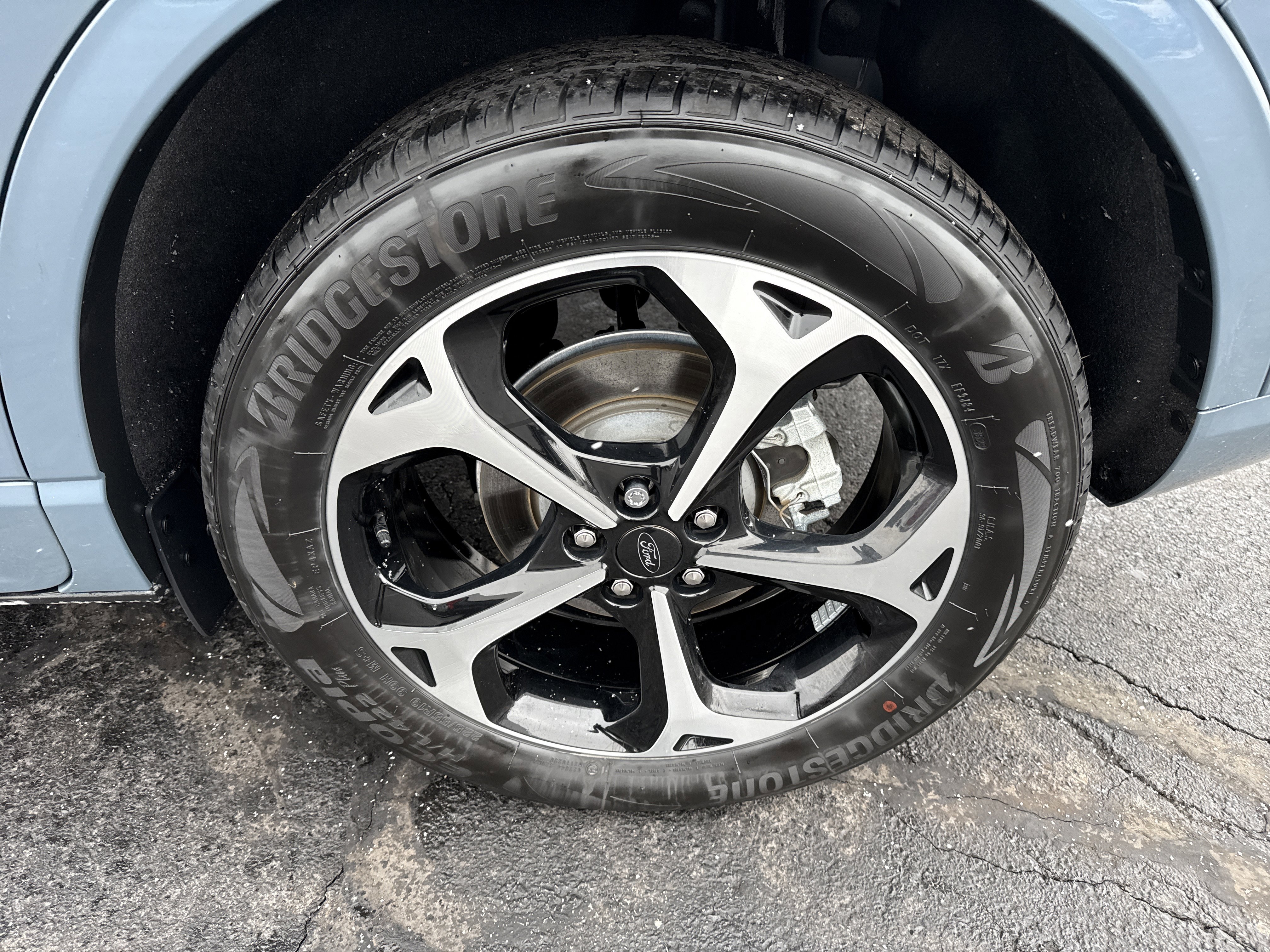 Certified 2023 Ford Escape ST-Line Select w/ Tech Pack #2 image 4