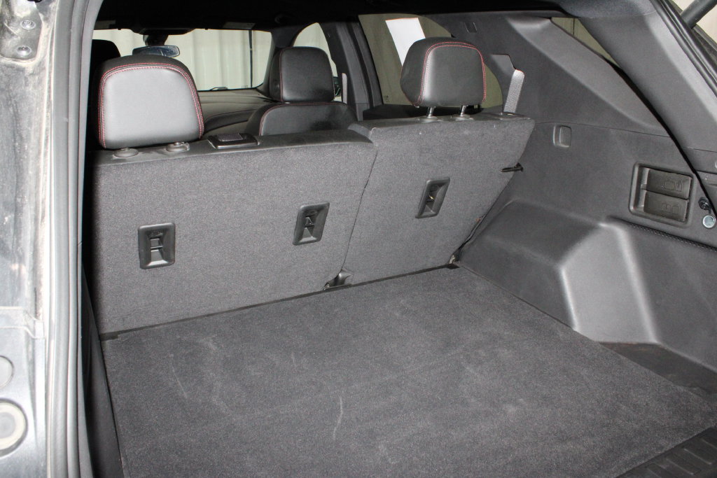 Used 2023 Chevrolet Equinox RS FWD image 19