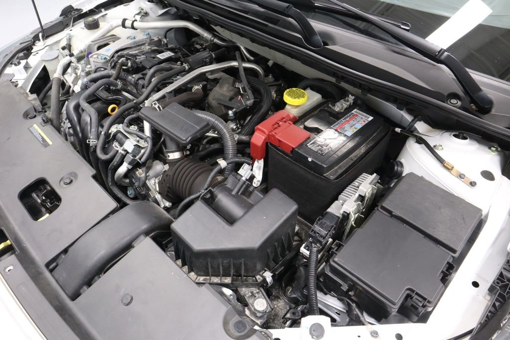 Used 2023 Nissan Sentra SR w/ Trunk Package image 12