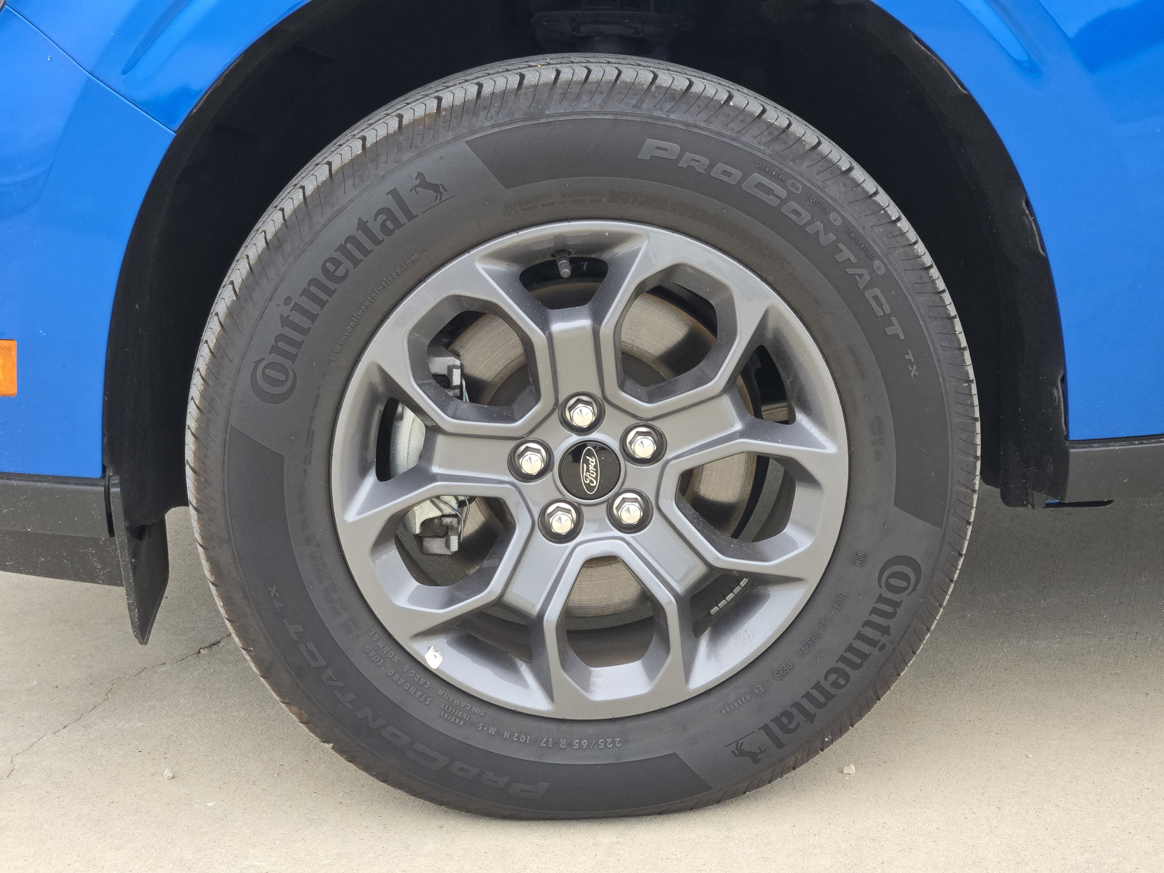 Certified 2025 Ford Maverick XLT w/ Equipment Group 302A AWD/4WD image 12