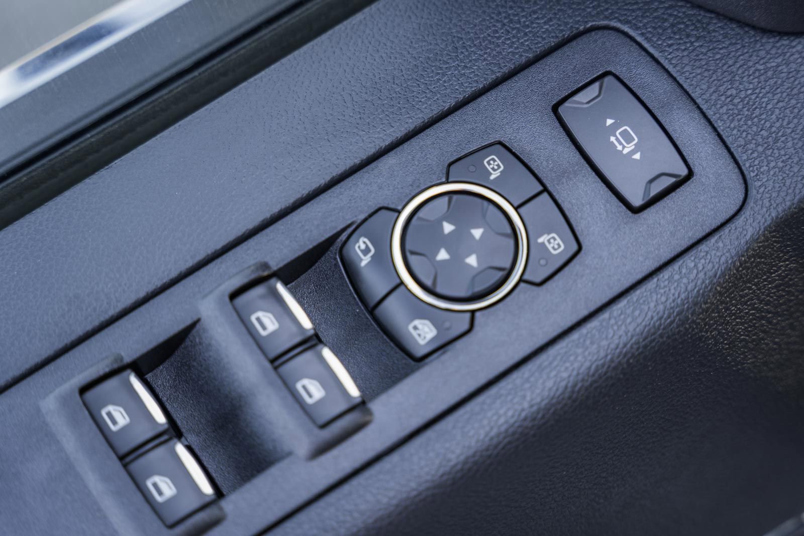 Certified 2022 Ford F450 Platinum w/ FX4 Off-Road Package image 48