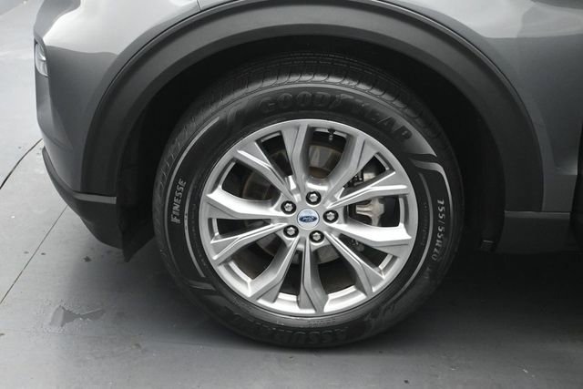 Certified 2023 Ford Explorer XLT w/ Equipment Group 202A AWD/4WD image 37