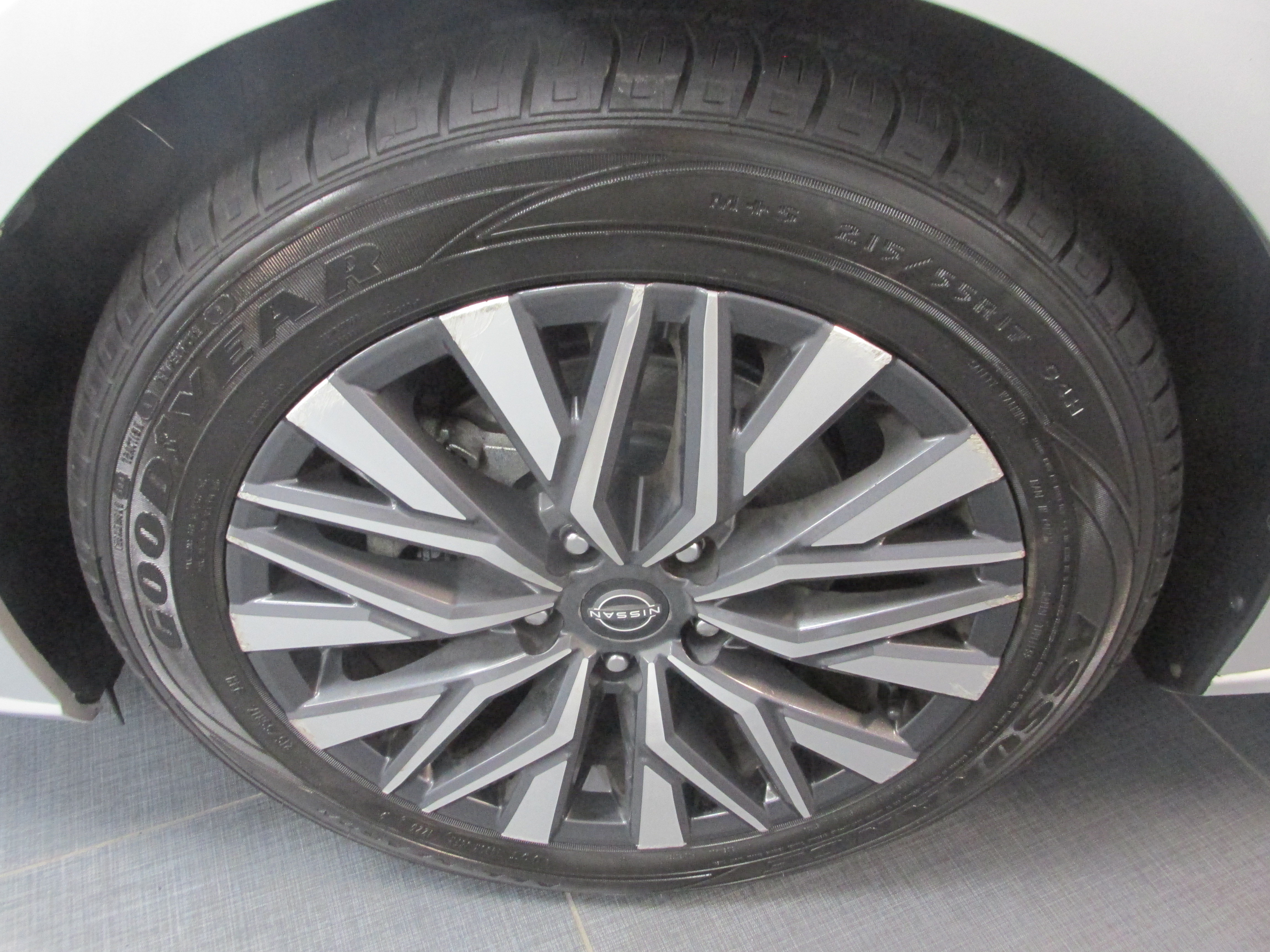Used 2024 Nissan Altima 2.5 SV FWD image 14