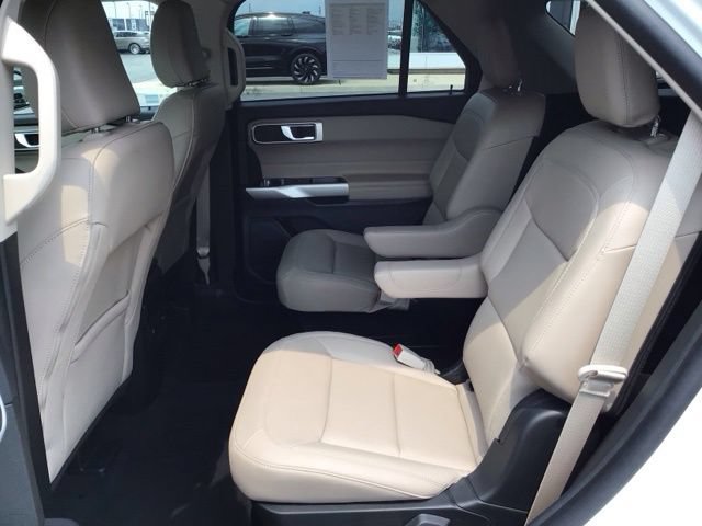 Certified 2023 Ford Explorer XLT w/ Equipment Group 202A AWD/4WD image 21