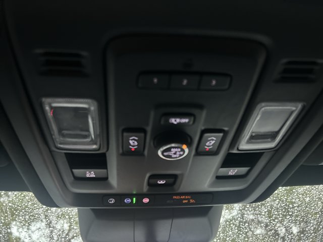 Used 2021 Cadillac Escalade Sport w/ Driver Assist Tech Package AWD/4WD image 28