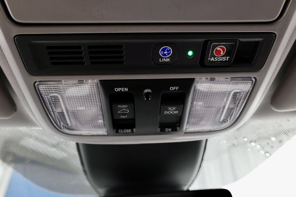 Used 2023 Honda Odyssey Touring image 32