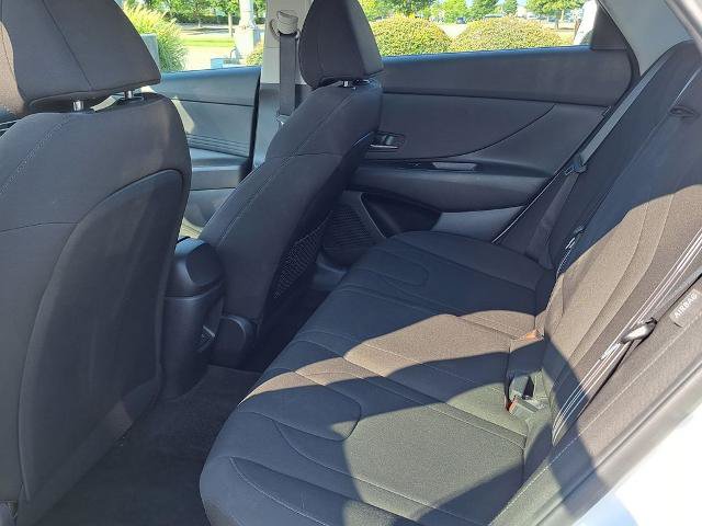 Used 2025 Hyundai Elantra SEL FWD image 15