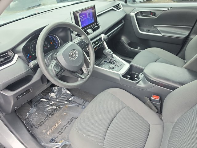 Used 2024 Toyota RAV4 LE AWD/4WD image 17