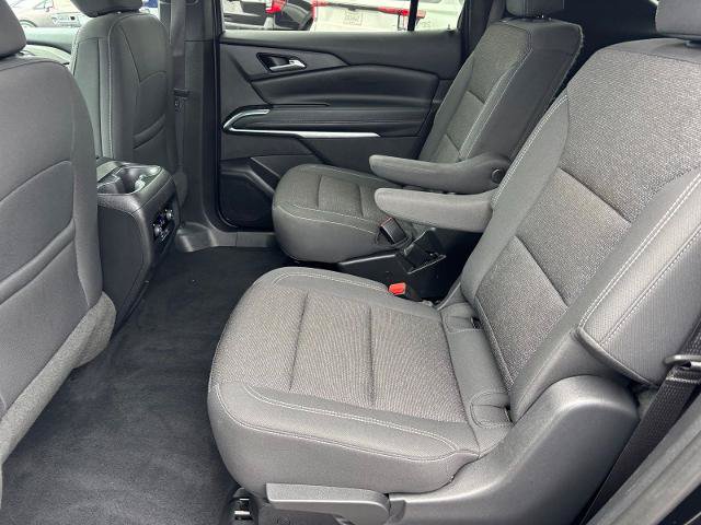 Used 2024 Chevrolet Traverse LT FWD image 16