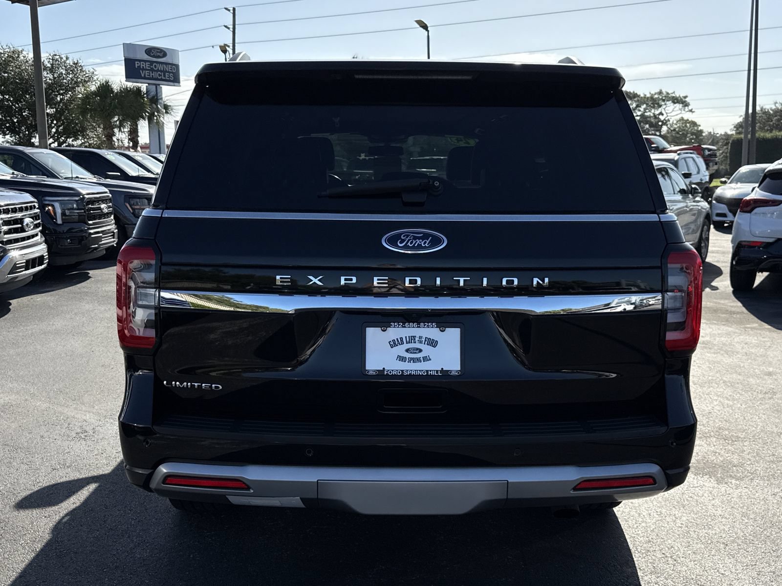 Certified 2024 Ford Expedition Limited RWD image 5