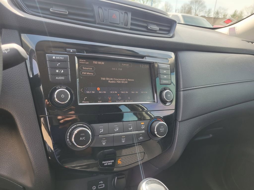 Used 2020 Nissan Rogue S AWD/4WD image 25
