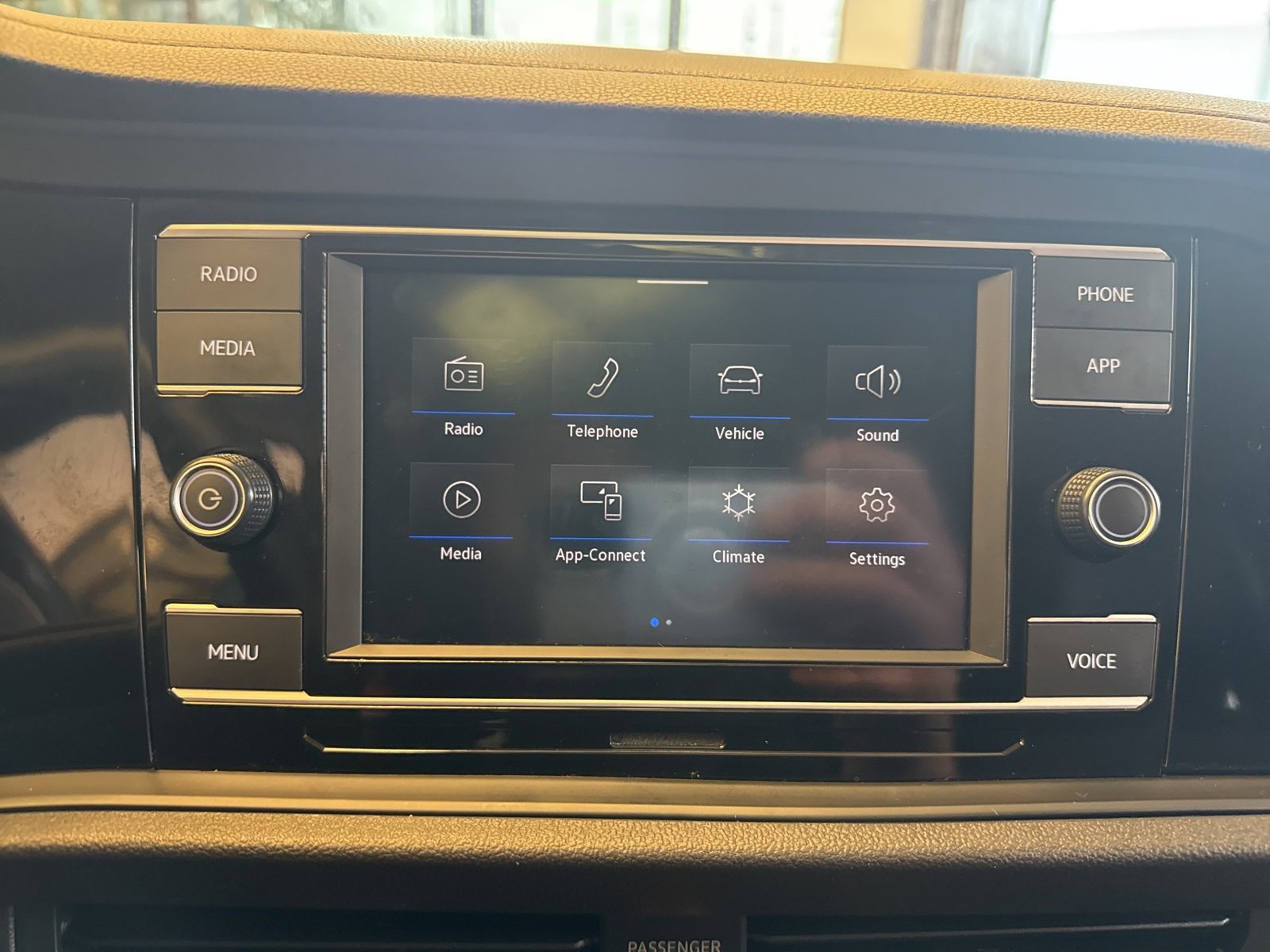 Used 2022 Volkswagen Jetta SE w/ Panoramic Sunroof Package image 21