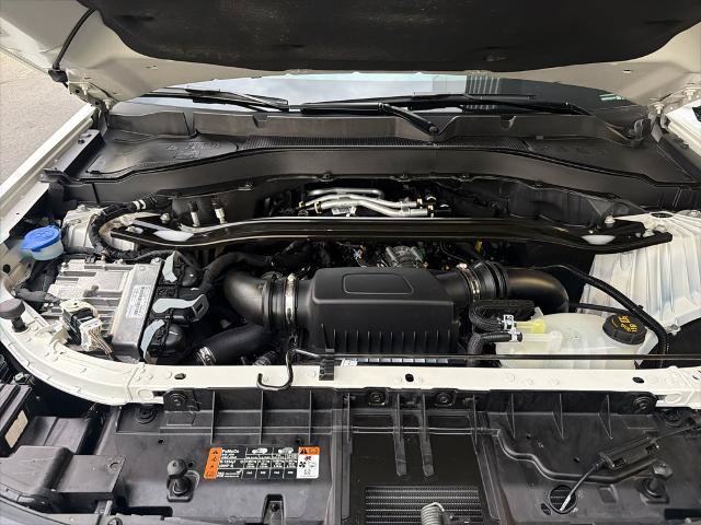 Certified 2025 Ford Explorer ST AWD/4WD image 4