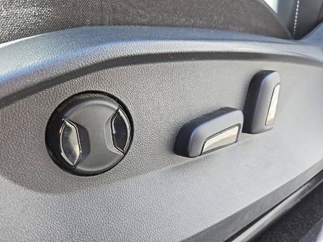 Used 2023 Volkswagen Tiguan SE w/ Panoramic Sunroof Package FWD image 20