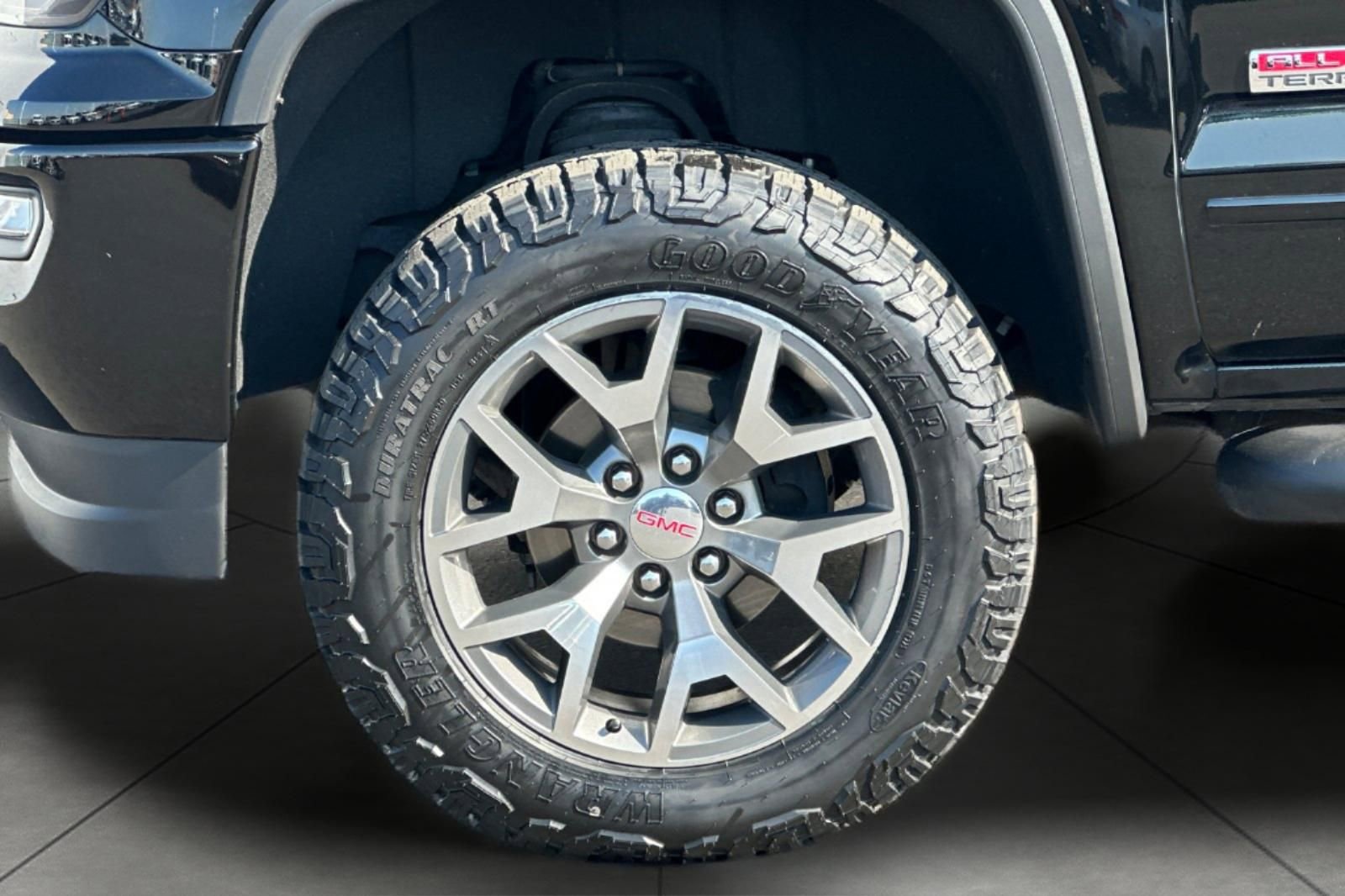 Used 2018 GMC Sierra 1500 SLT image 28