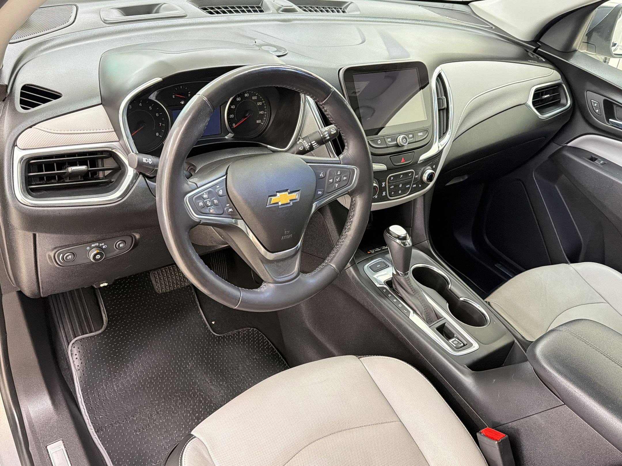 Used 2018 Chevrolet Equinox Premier AWD/4WD image 4