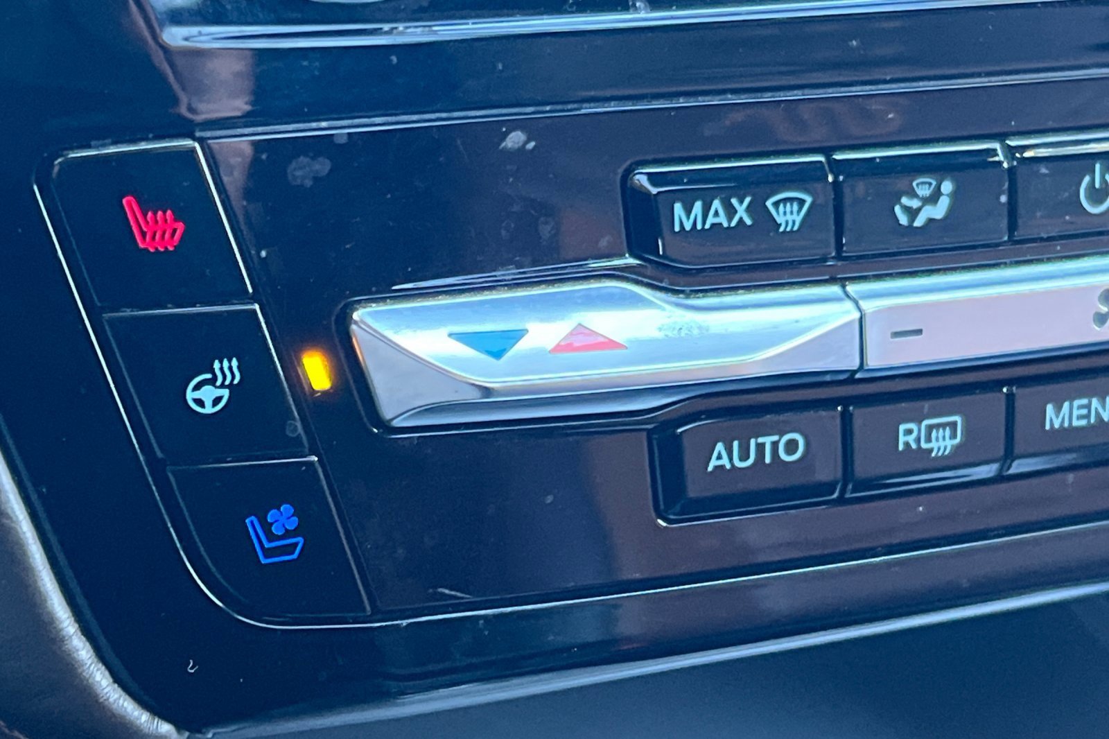 Certified 2022 Ford Explorer King Ranch w/ Technology Package image 29