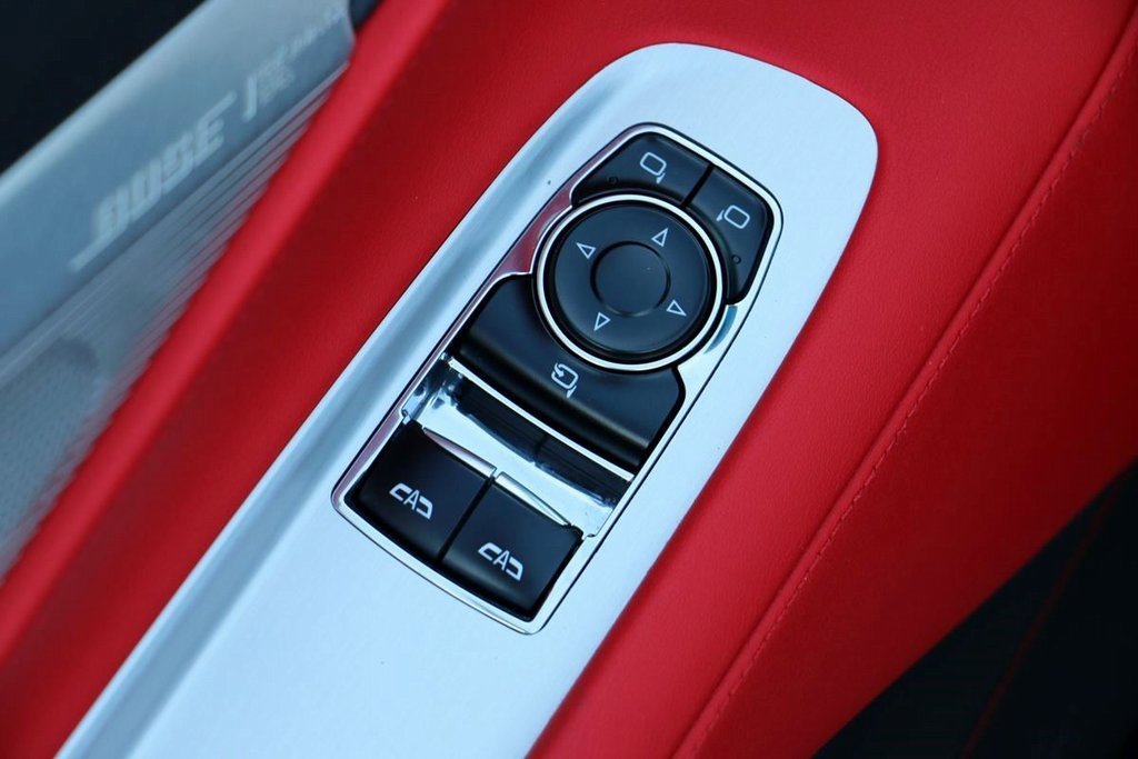 Used 2024 Chevrolet Corvette Stingray Preferred Cpe w/ 2LT image 19