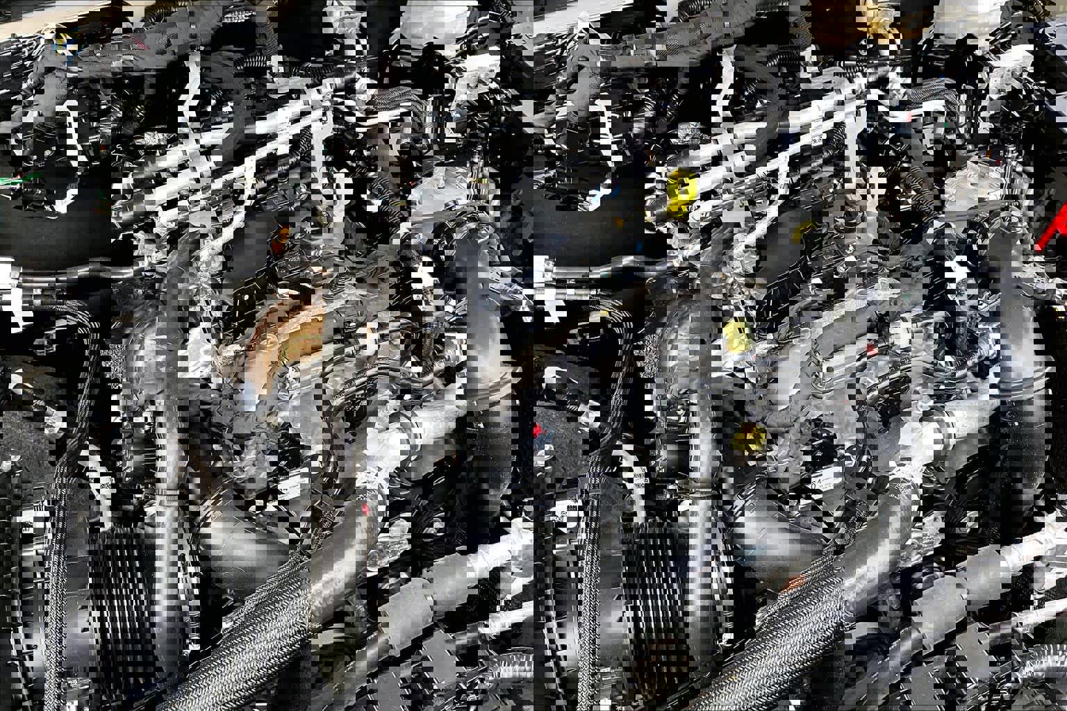 Certified 2025 Ford Bronco Outer Banks w/ Black Appearance Package image 34