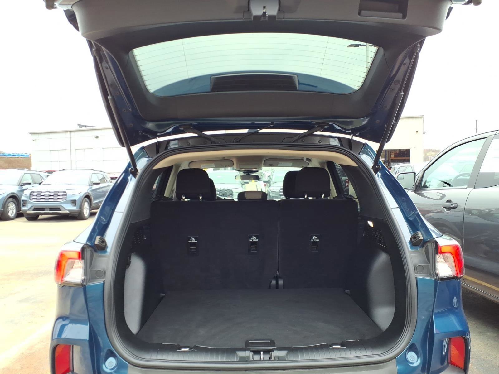 Certified 2020 Ford Escape SE image 13