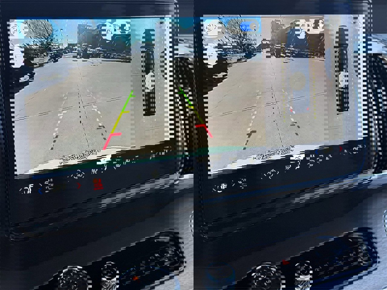 Certified 2025 Ford Expedition Platinum w/ Driver's Package image 18