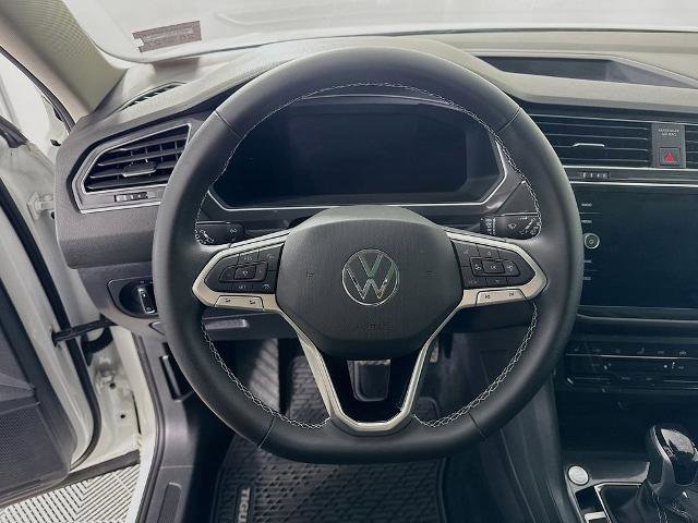 Used 2022 Volkswagen Tiguan SE image 12