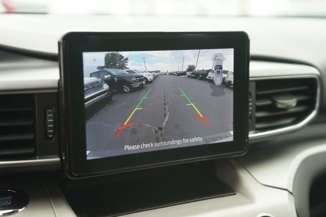 Certified 2023 Ford Explorer XLT w/ Equipment Group 202A RWD image 29