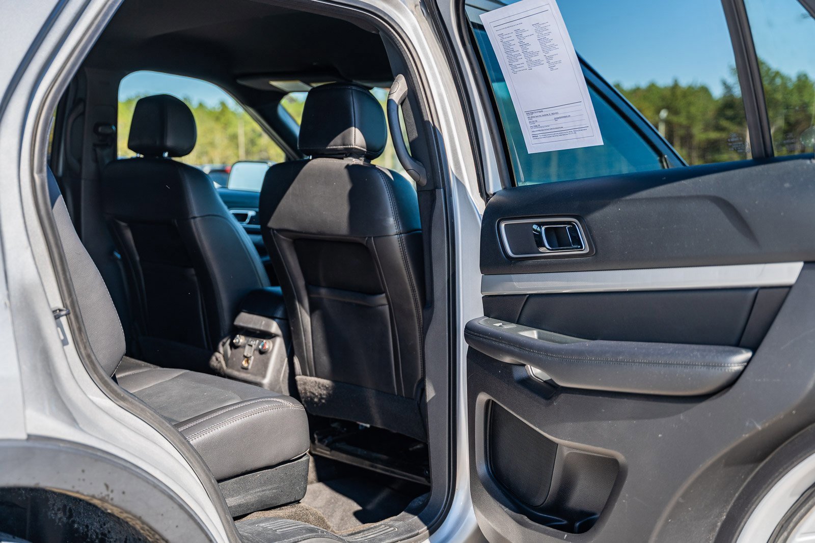 Certified 2017 Ford Explorer XLT w/ Equipment Group 202A image 14