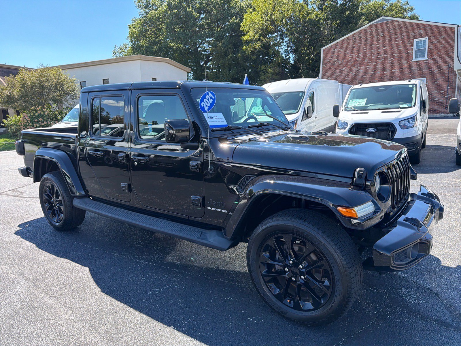 Used 2021 Jeep Gladiator Overland AWD/4WD image 3