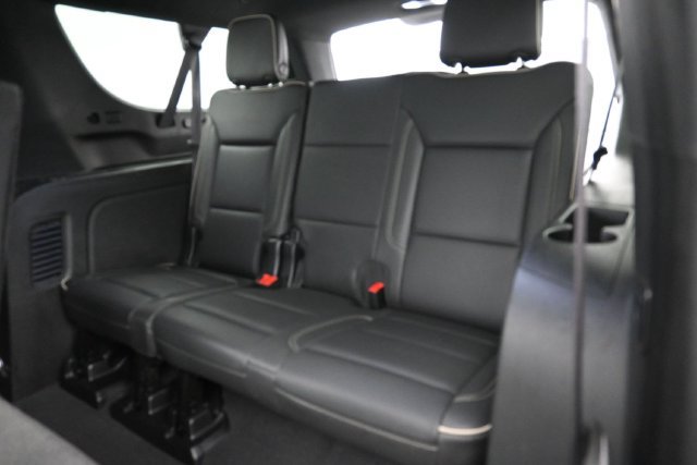 Used 2024 Chevrolet Suburban Premier AWD/4WD image 28