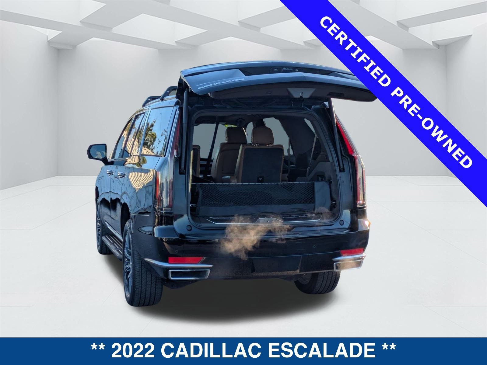 Used 2022 Cadillac Escalade Premium Luxury image 3