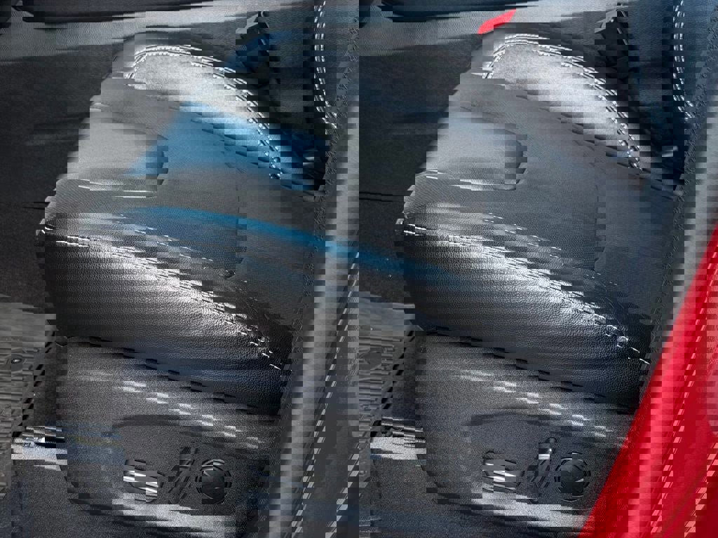 Certified 2022 Ford Edge ST image 29