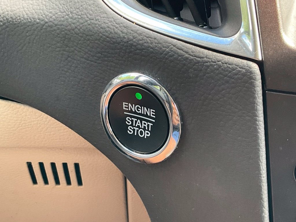 Certified 2020 Ford Edge Titanium AWD/4WD image 14