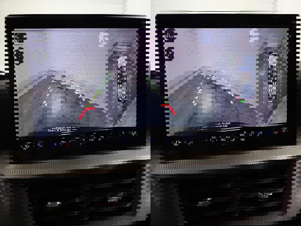 Certified 2025 Ford Explorer ST-Line image 31