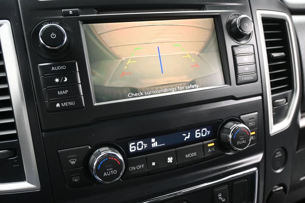 Used 2019 Nissan Titan SV w/ SV Convenience Package RWD image 15