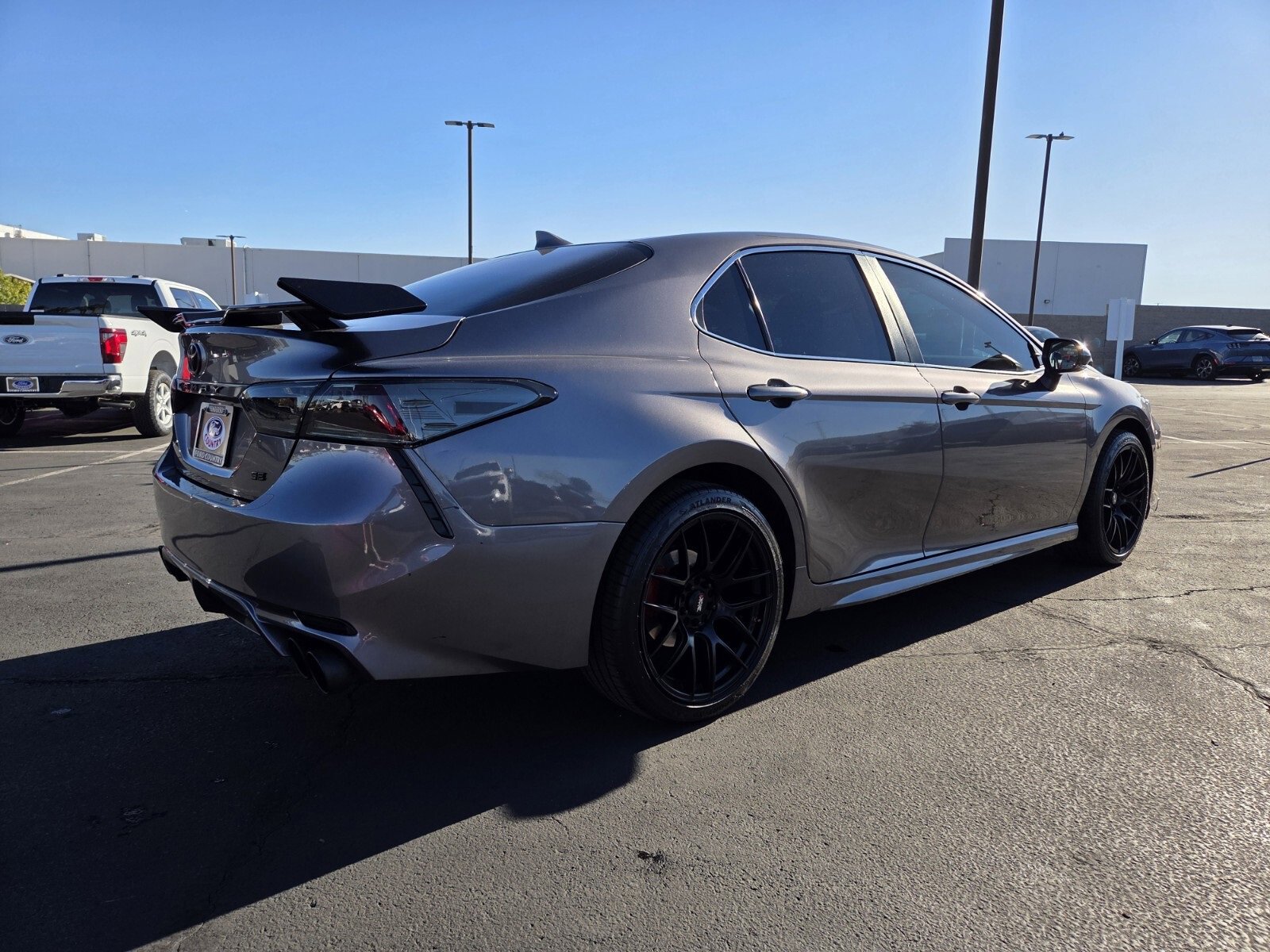 Used 2024 Toyota Camry SE image 6