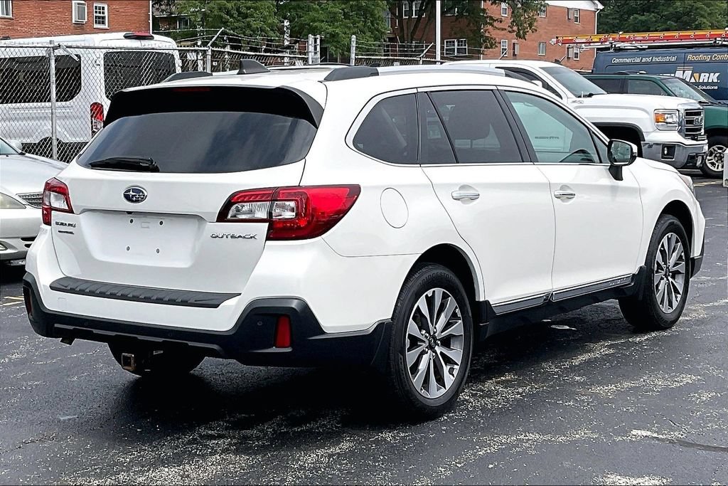 Used 2019 Subaru Outback 2.5i Touring AWD/4WD image 12