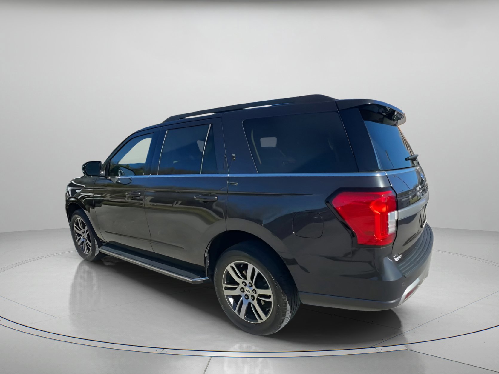 Certified 2023 Ford Expedition XLT image 14