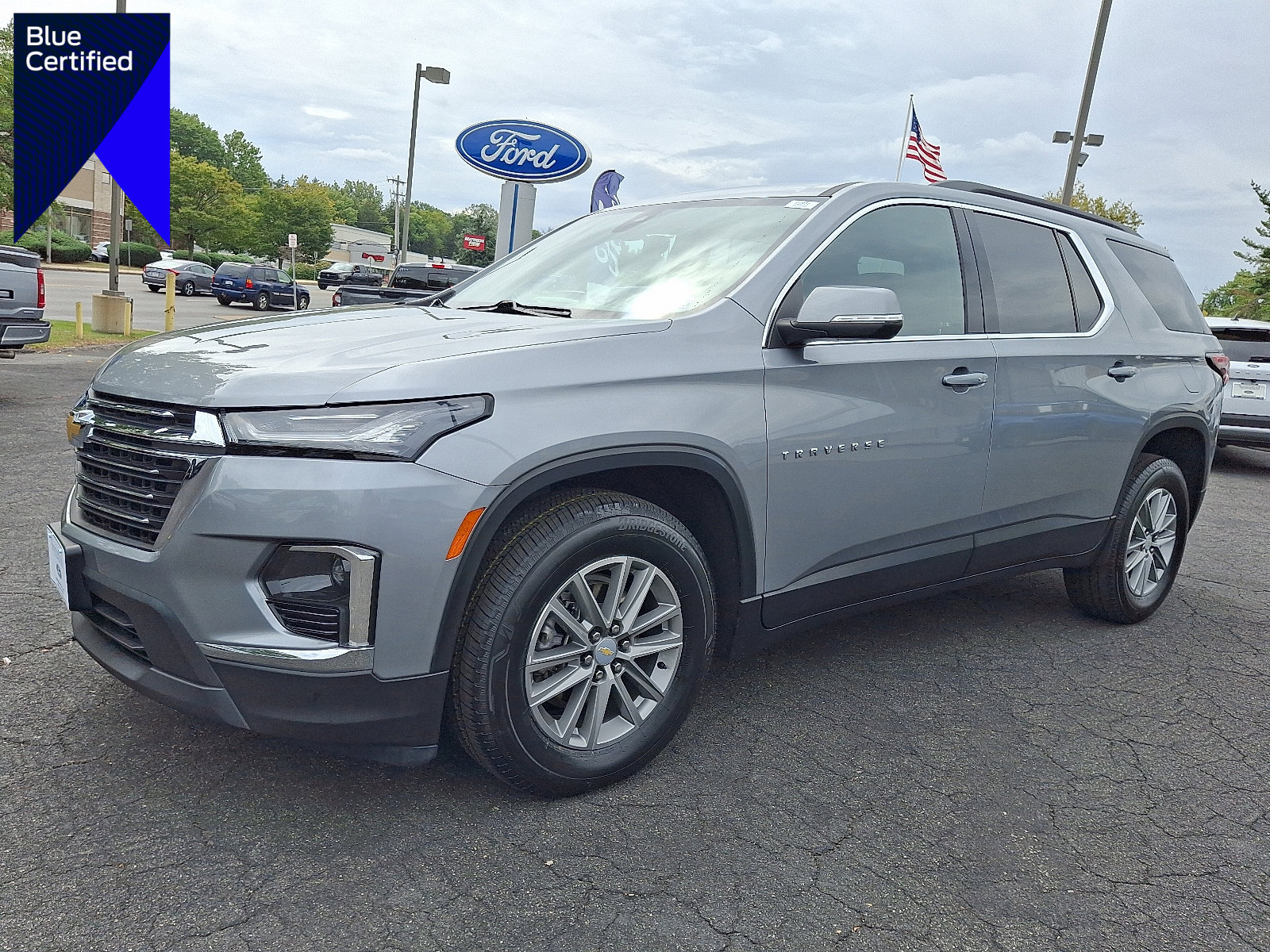 Used 2023 Chevrolet Traverse LT