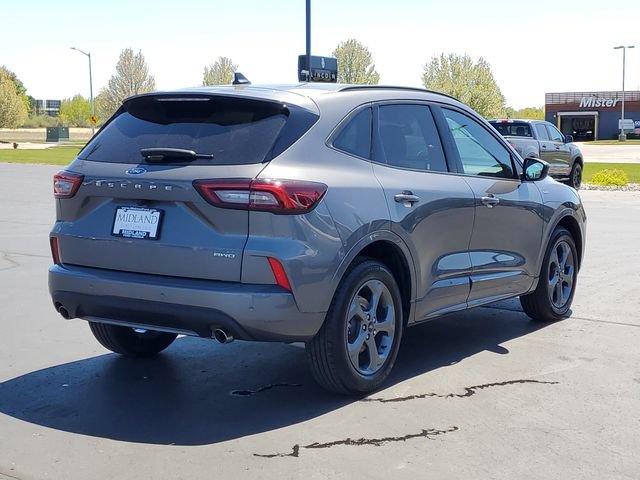 Certified 2024 Ford Escape ST-Line Select w/ Tech Pack #1 AWD/4WD image 3
