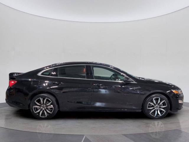 Used 2025 Chevrolet Malibu RS FWD image 9