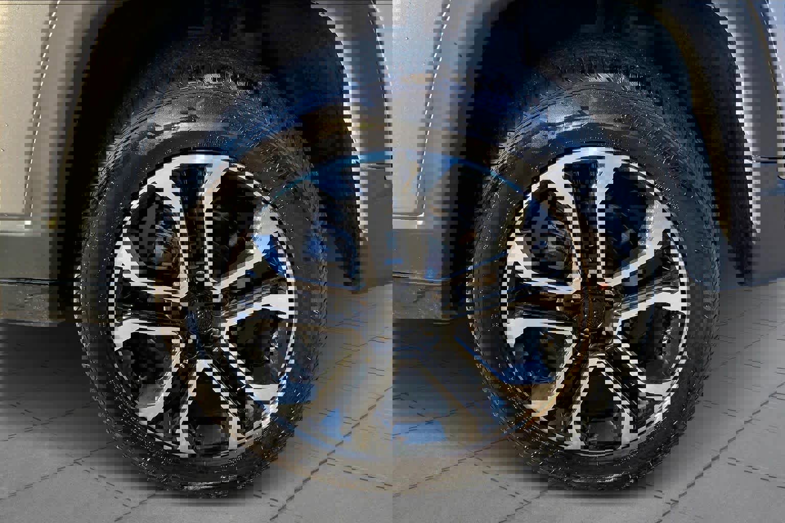 Used 2024 Jeep Compass Limited image 10