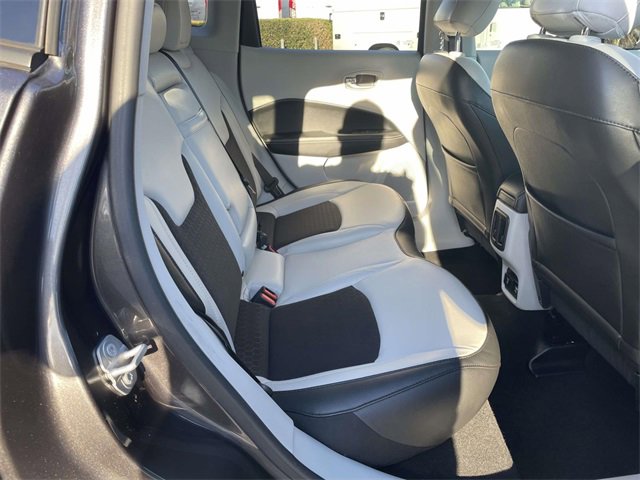 Used 2019 Jeep Compass Latitude image 28