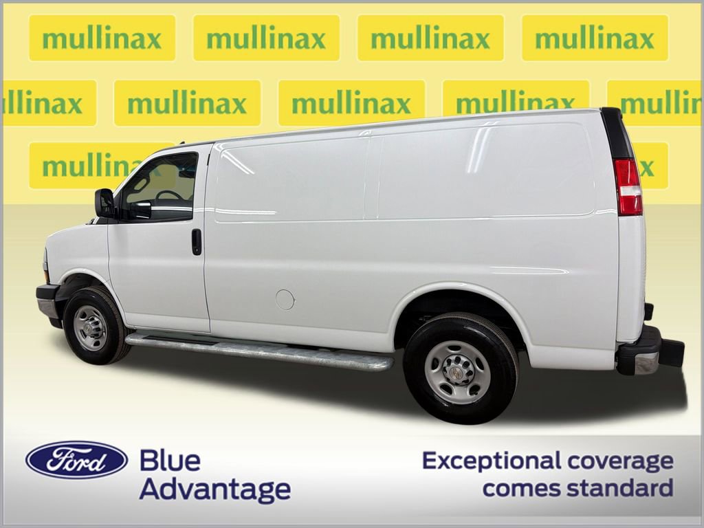 Used 2024 Chevrolet Express 2500 w/ Driver Convenience Package RWD image 11